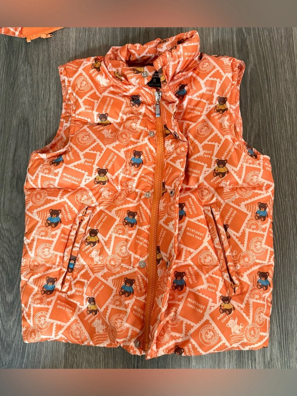 Montagut Snowboard Orange Puffer Vest with Removable Hood Size 120/60CM